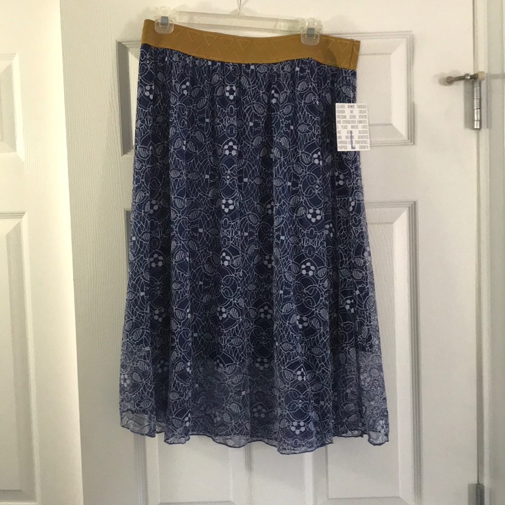 Lula Roe Lola skirt